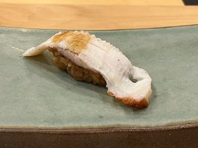 鮨 吉金