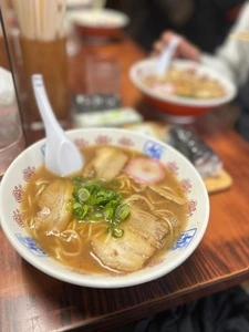 中華そば専門店 井出商店（いでしょうてん）