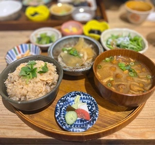八百屋とごはん もりした（【旧店名】八百屋とごはん おおくら）