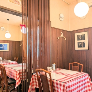 トラットリアロッソ（TRATTORIA ROSSO）