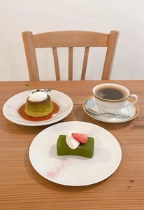 トロワ
