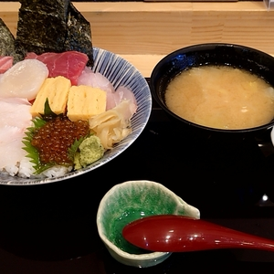 仲卸のお弁当 愛之助