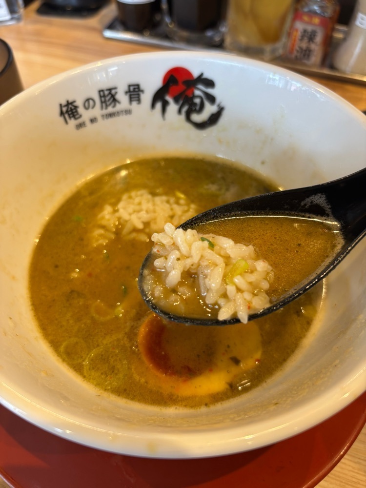 お出かけ名古屋人さんが投稿した俺の豚骨 総本店（【旧店名】熟成豚骨ラーメン 戸島）に関する口コミの画像