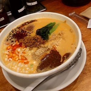 SHIBIRE-NOODLES 蝋燭屋 京橋エドグラン店（シビレヌードルズ ロウソクヤ）