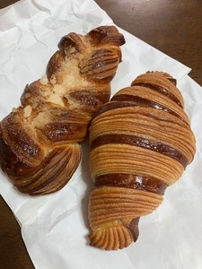 IDEAL BAKERY croissant &pastry（アイディール ベーカリー クロワッサンアンドペストリー）