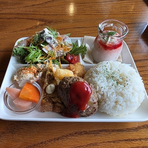 べじたぶるkitchen　イロドリ