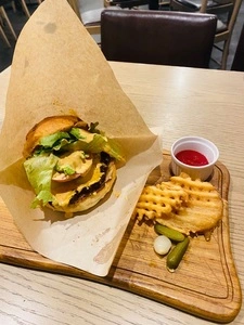 ハンバーグ&グリル カプーゼン