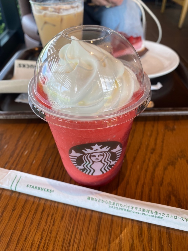 としりん🍄さんが投稿したスターバックスコーヒー 北生駒ならやま大通り店（STARBUCKS COFFEE）に関する口コミの画像