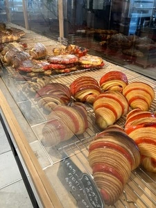 IDEAL BAKERY croissant &pastry（アイディール ベーカリー クロワッサンアンドペストリー）