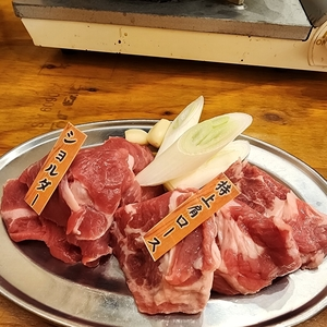 羊肉酒場悟大 大門