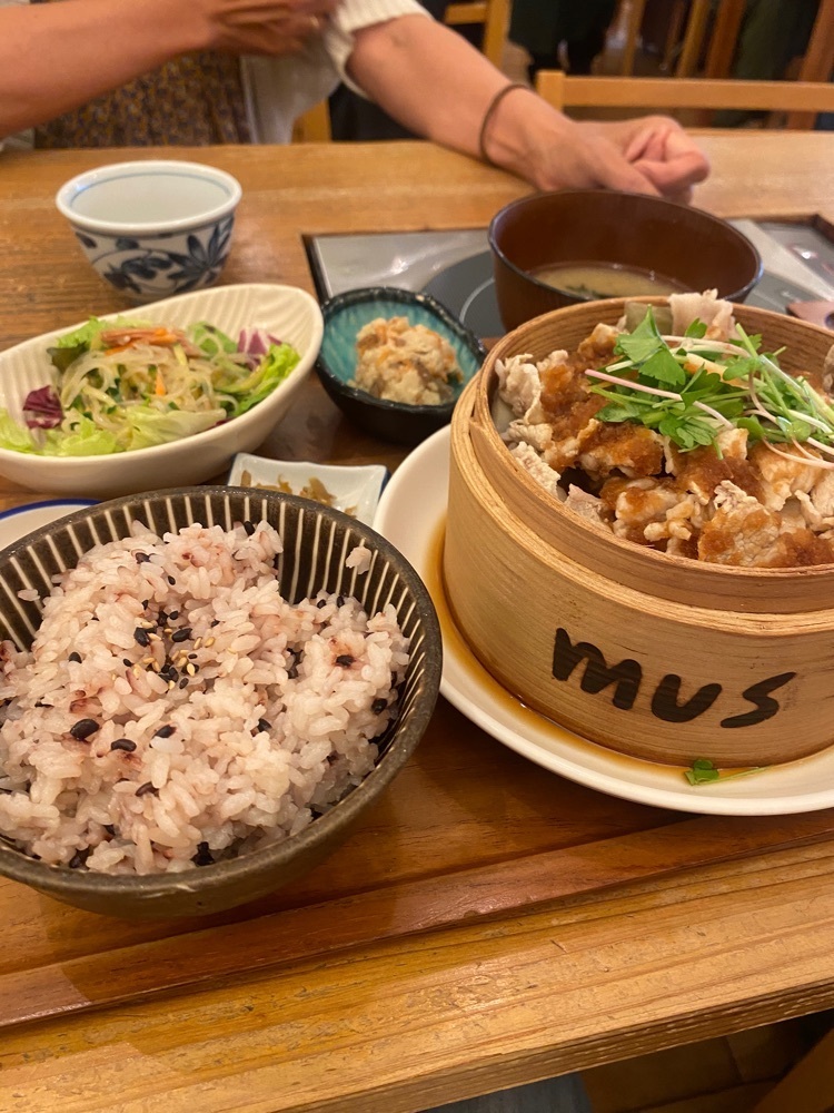 ちゃ〜ちゃんさんが投稿したあんちすてーき とろろ麦めし 豚丸 梅田茶屋町店に関する口コミの画像