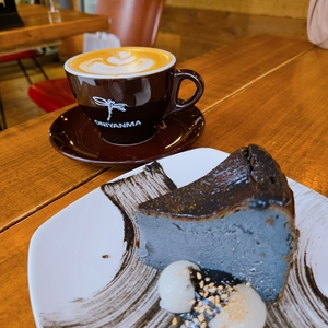 オニヤンマ コーヒー&ビア（ONIYANMA COFFEE&BEER）