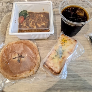 Bakery&Cafe泉（ベーカリーアンドカフェイズミ）