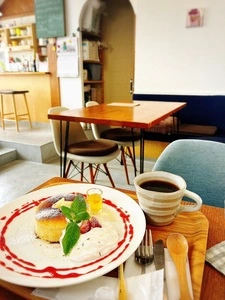 山の下