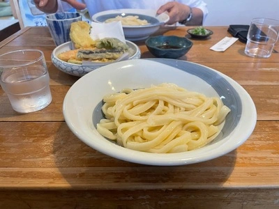 由す美（ヨシスミ）