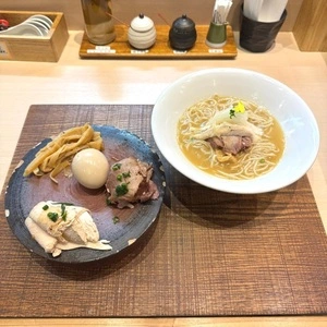 論露に不二（ロンロニフジ）