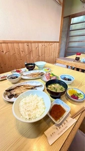 うおなお亭