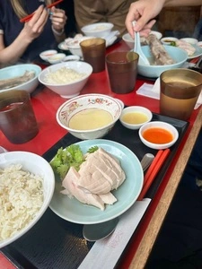 獅天鶏飯