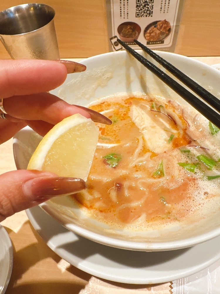 stealthさんが投稿した鶏白湯ラーメン ムツキ（MUTSUKI）に関する口コミの画像