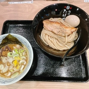 麺屋 たけ井 エミル高槻店