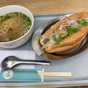 越南路 横浜ワールドポーターズ店（エツナンルー）