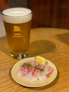 BEER STAND molto!! 阪急三番街店（ビアスタンドモルト!! ）
