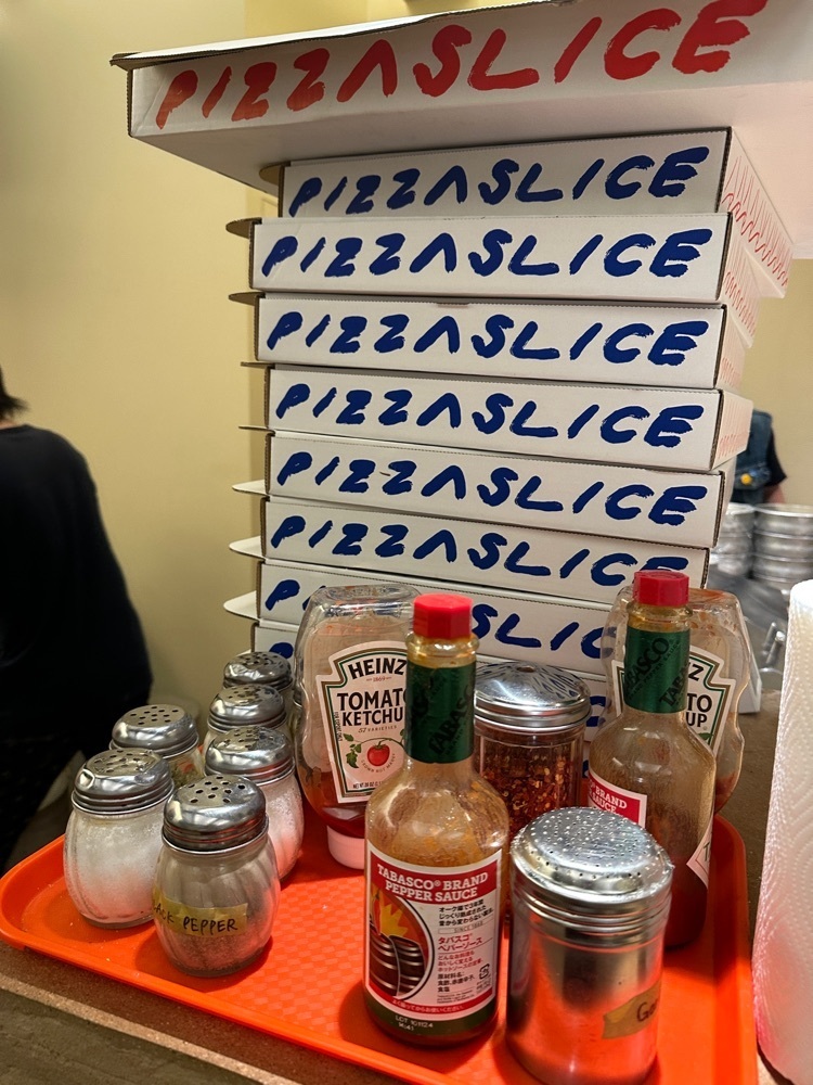 ぴょんたI 東京グルメ・居酒屋さんが投稿したPIZZA SLICE CATSTREET（ピザ スライス キャットストリート）に関する口コミの画像