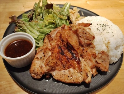 肉の溶岩グリル&横浜地野菜 H.B's nest（エイチビーズネスト）