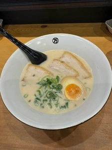 まる万ラーメン 九番丁店
