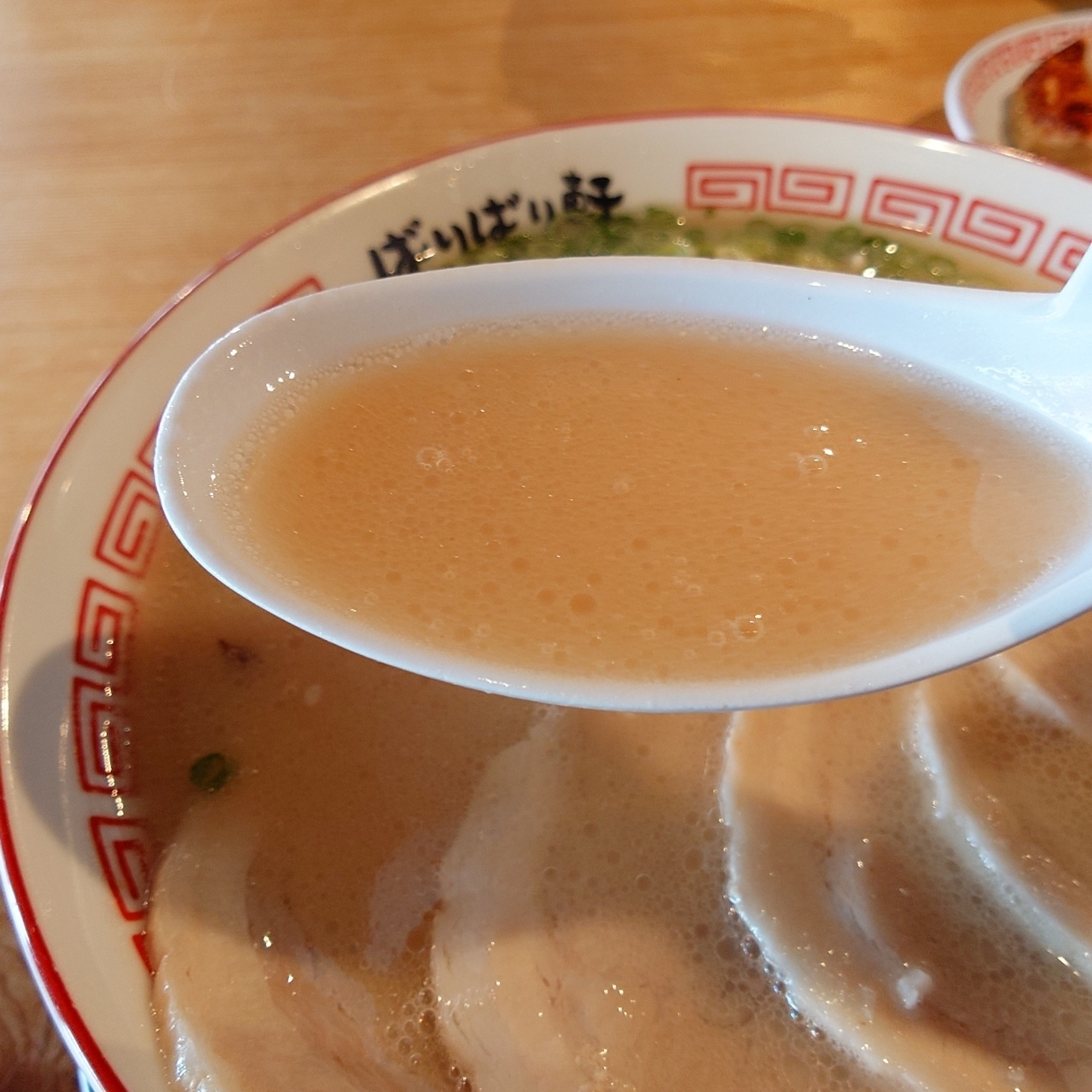 guttyo8888さんが投稿した博多らーめん ばりばり軒 一宮本店に関する口コミの画像