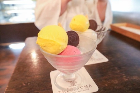 ジェラテリア テオブロマ（THEOBROMA）