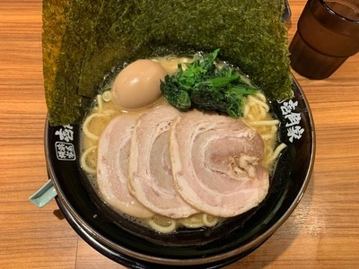 壱角家 新宿東南口店