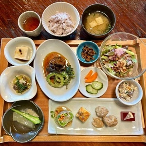 cafe たねの隣り（カフェ タネノトナリ）