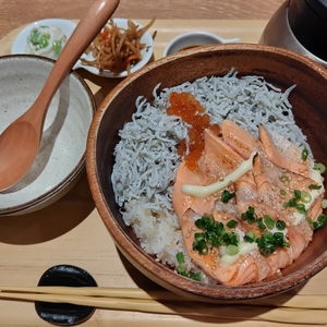 こめらく 贅沢な、お茶漬け日和。 横浜ポルタ店