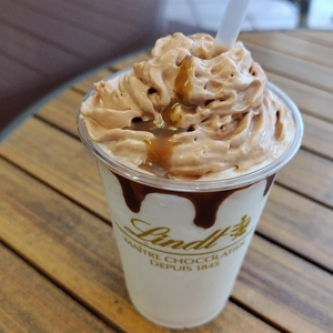 リンツ ショコラ ブティック＆カフェ 横浜ベイクォーター店