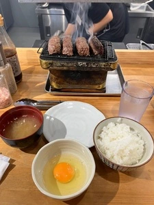山梨家系元祖炭焼き サムライハンバーグ（サムライハンバーグ）