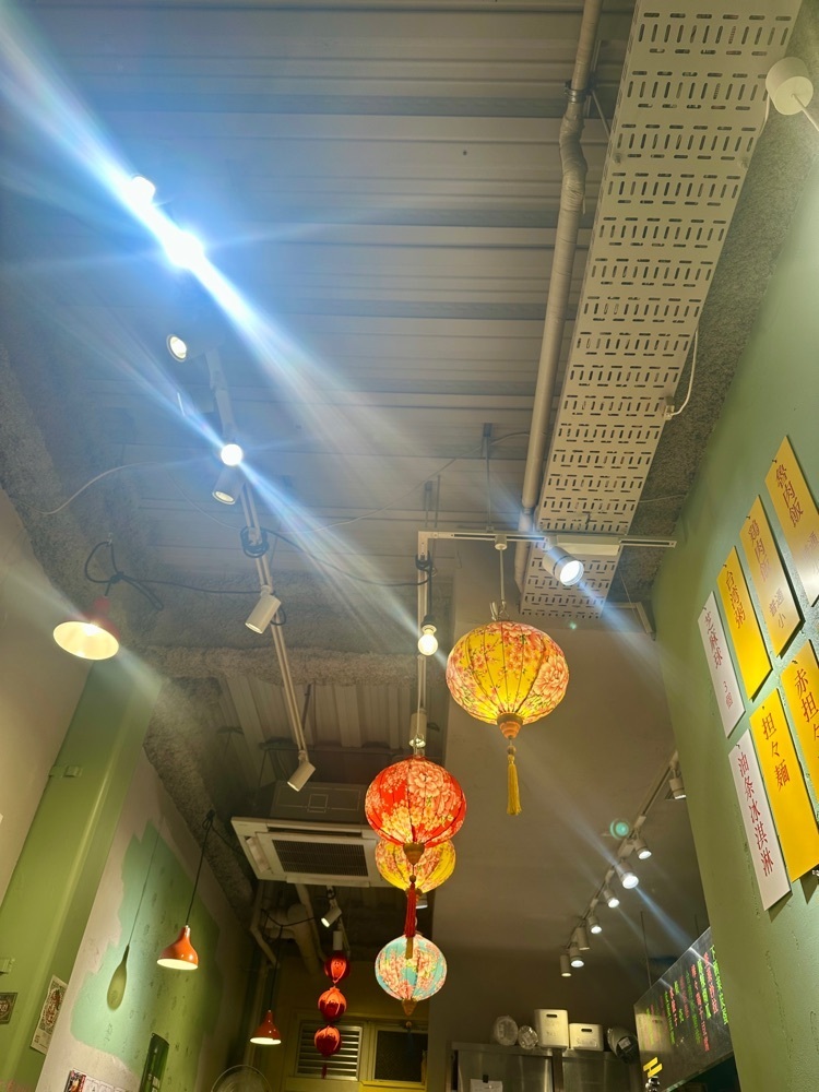ぴょんたI 東京グルメ・居酒屋さんが投稿した台湾の味 魯肉飯と魚介系 担担麺専門店 魯担（るたん）に関する口コミの画像