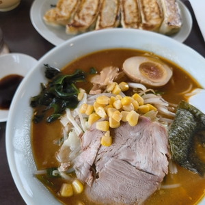 ラーメン ジャンボ餃子 天神（てんじん）