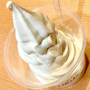 ミルク&パフェ よつ葉ホワイトコージ 新千歳空港店