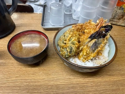 豊野丼（とよのどん）