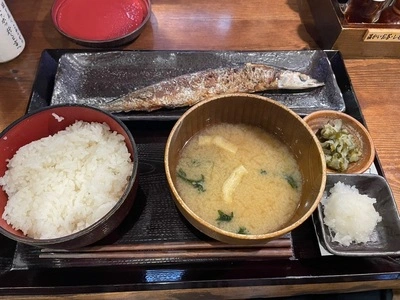 炭火焼干物定食 しんぱち食堂 ウィング上大岡店