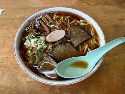 かめや