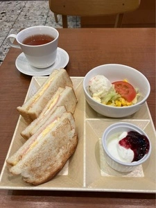 カフェ・ド・クリエ グラン クイーンズスクエア横浜店（CAFE de CRIE Grand）