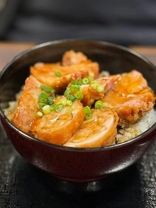 若鶏時代 なると 本店