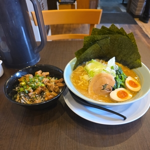 大源家（横浜家系濃厚とんこつラーメン）
