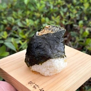 にぎりたて ドンキアラタマ店