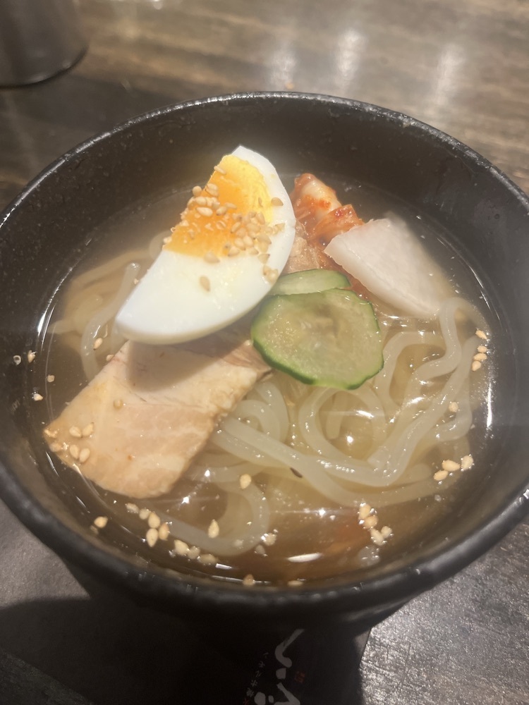ロッシフミさんが投稿した炭火焼ホルモンぐう 池袋はなれに関する口コミの画像