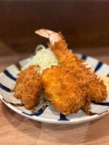 とんかつ小田保 場内店（おだやす）