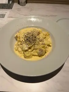 シカゴピザ&ボルケーノパスタ Meat&Cheese Forne（ミートアンドチーズ フォルネ）
