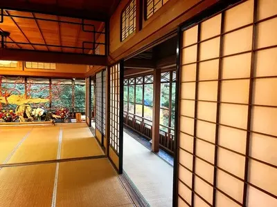 本間美術館　喫茶室
